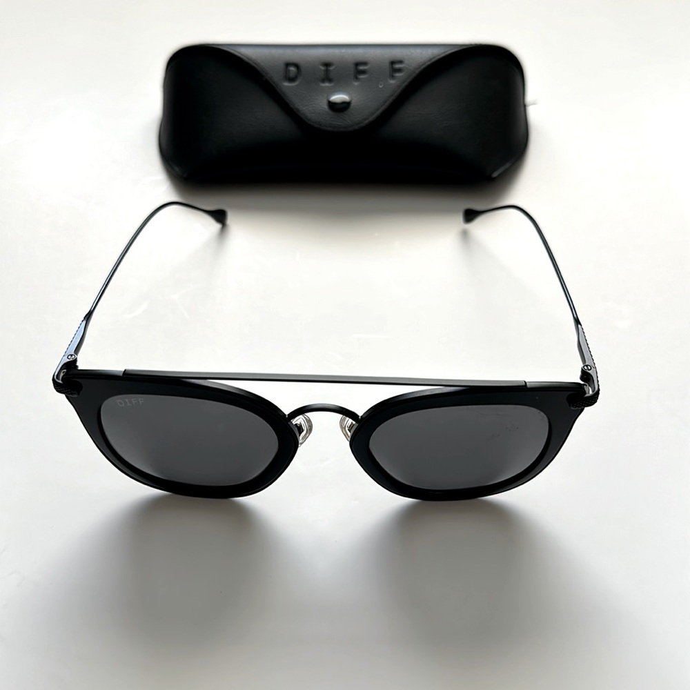 Diff Sunglasses | Zoey Polarized Sunglasses Bk-Gr… - image 2